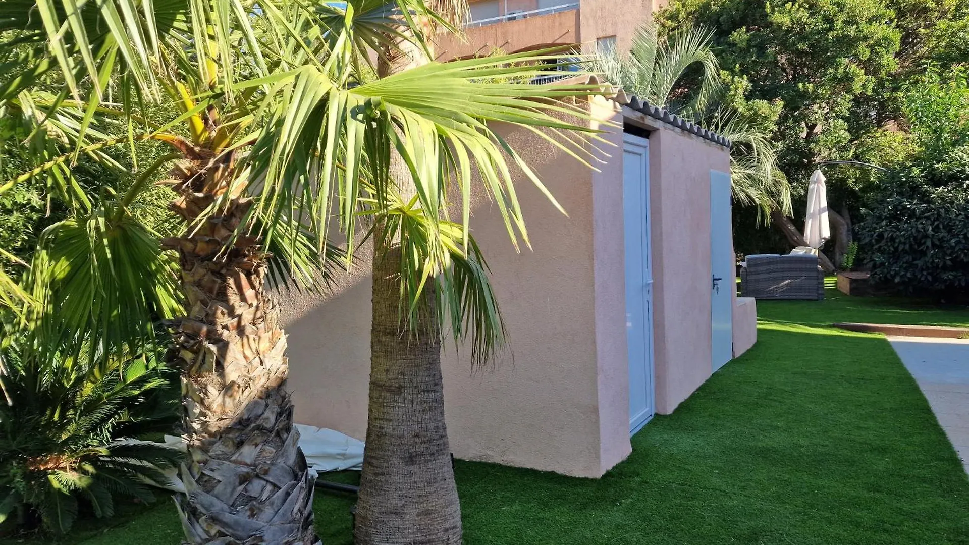 סן-מקסים Haut De Villa A 700 Metres De La Plage, Totalement Independant Et Accessible Par Un Escalier Exterieur צרפת